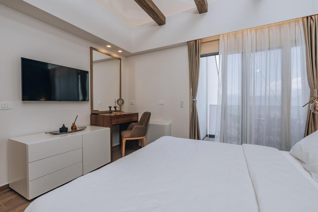 كوتور Villa Principium With Infinity Edge Pool&Hot Tub المظهر الخارجي الصورة